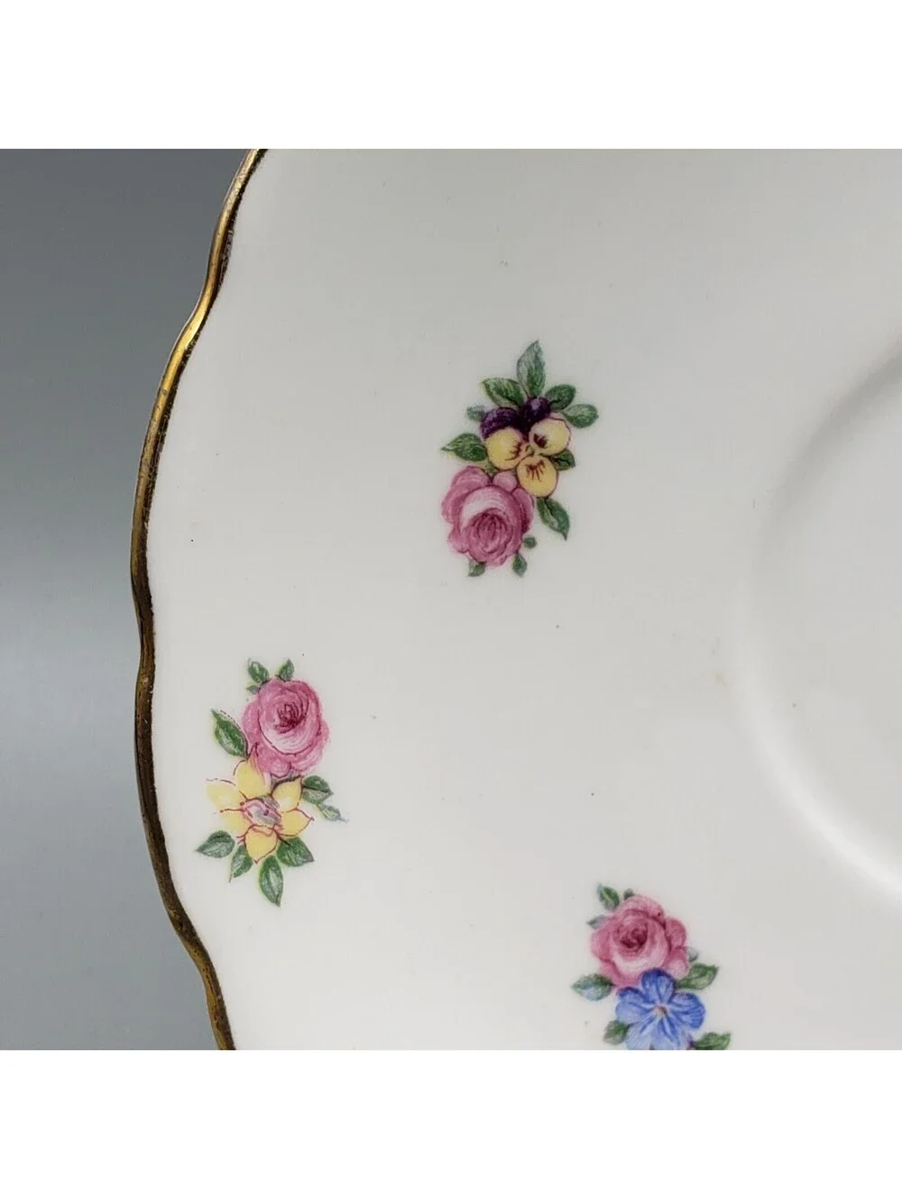 VTG Colclough Teacup & Saucer Petite Rose Bouquets Gold Trim Bone China England
